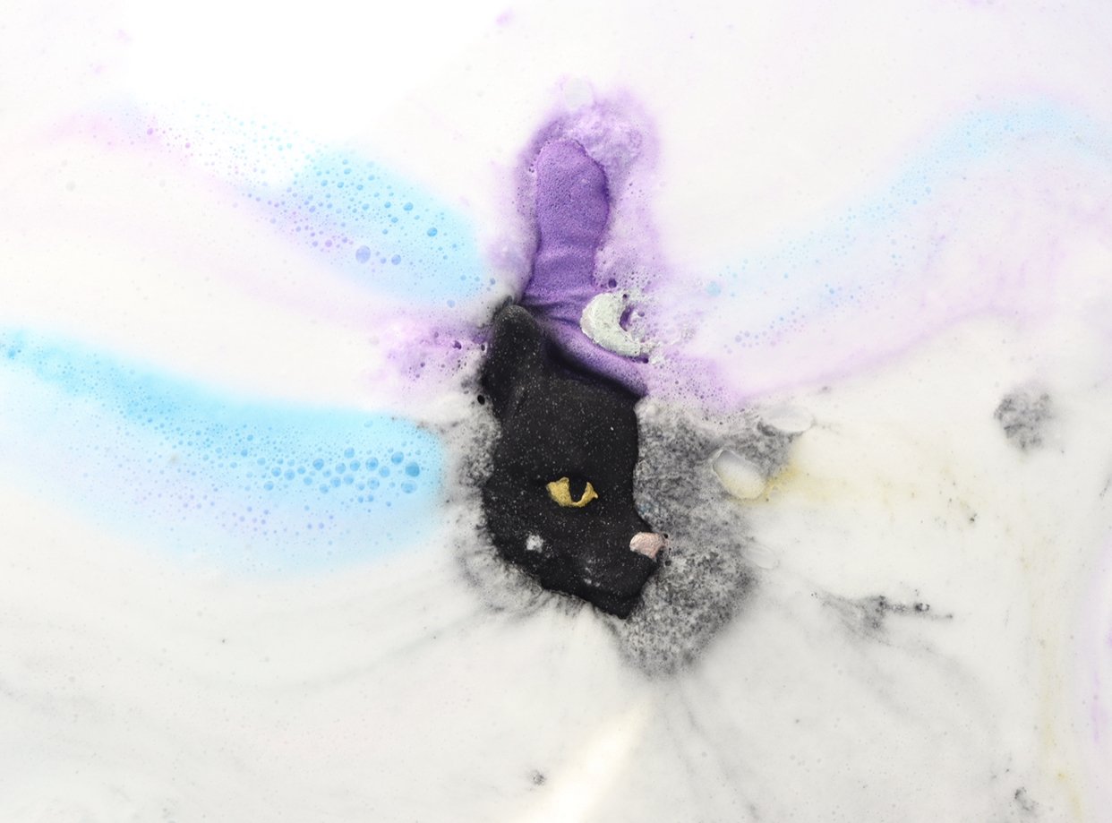Thackery Binx Bath Bomb